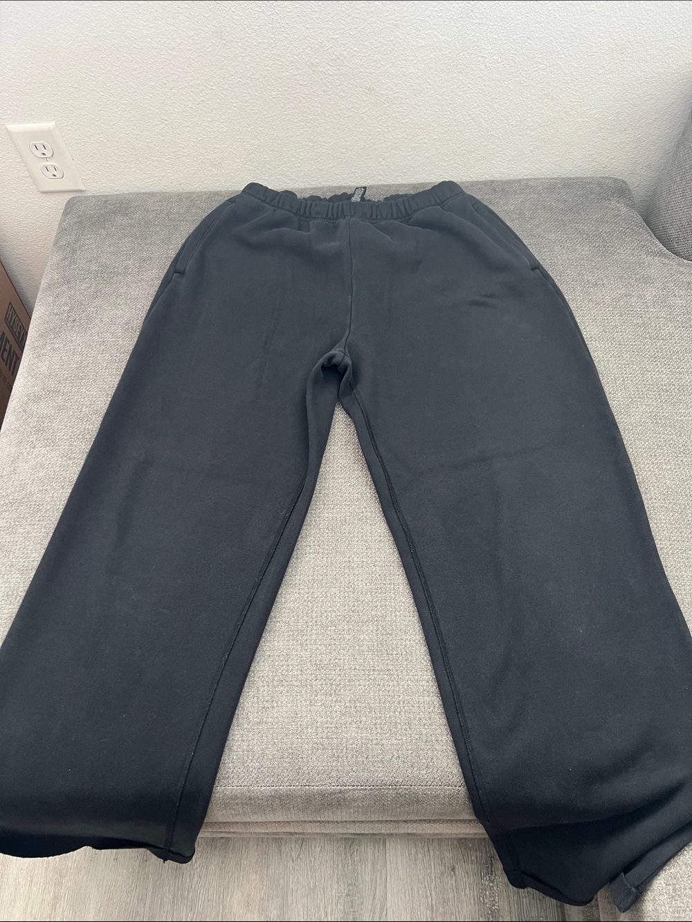 SKIMS Men's Black Relaxed-Fit Drawstring Joggers